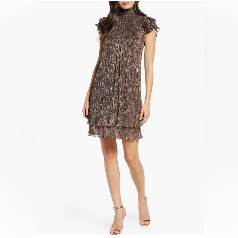 NWT Chelsea28 Mock Neck Metallic Copper
Shift Dress Size 10P.